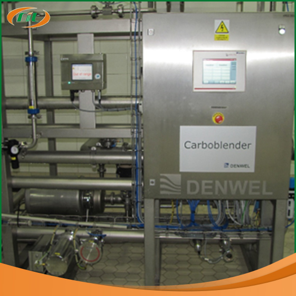 Thiết bị bão hòa CO2 và pha bia